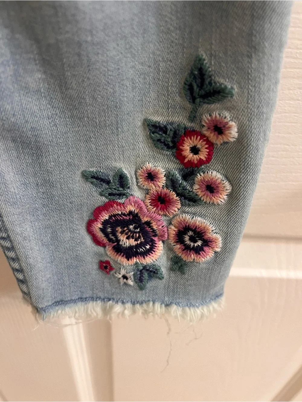 Abercrombie kids high rise jegging Ankle 9/10 Pull On Flower Embroidery